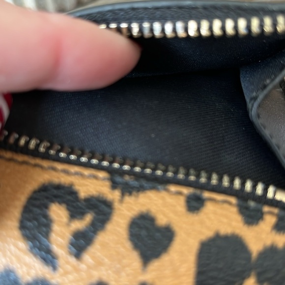 EUC Coach lessors crossbody bag with wallet. - Picture 10 of 14